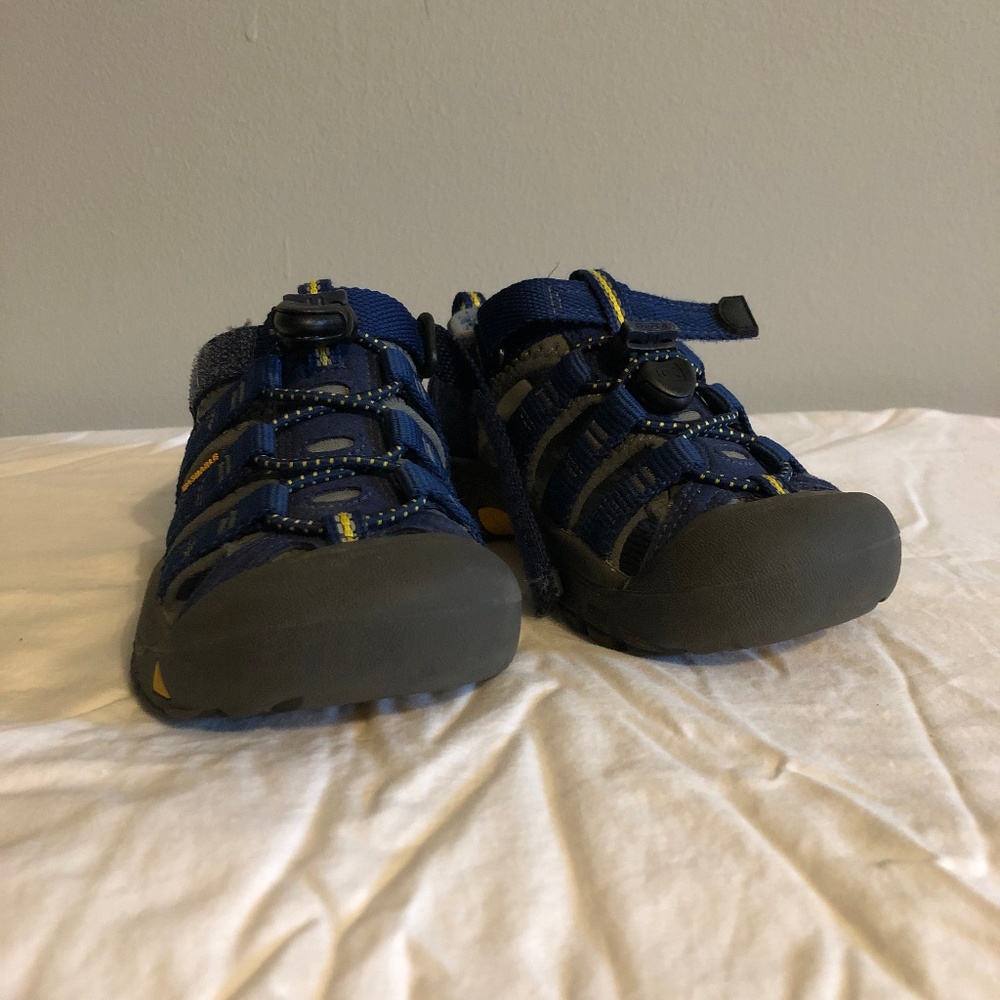 Keen Newport H2 Little Kid Size 11